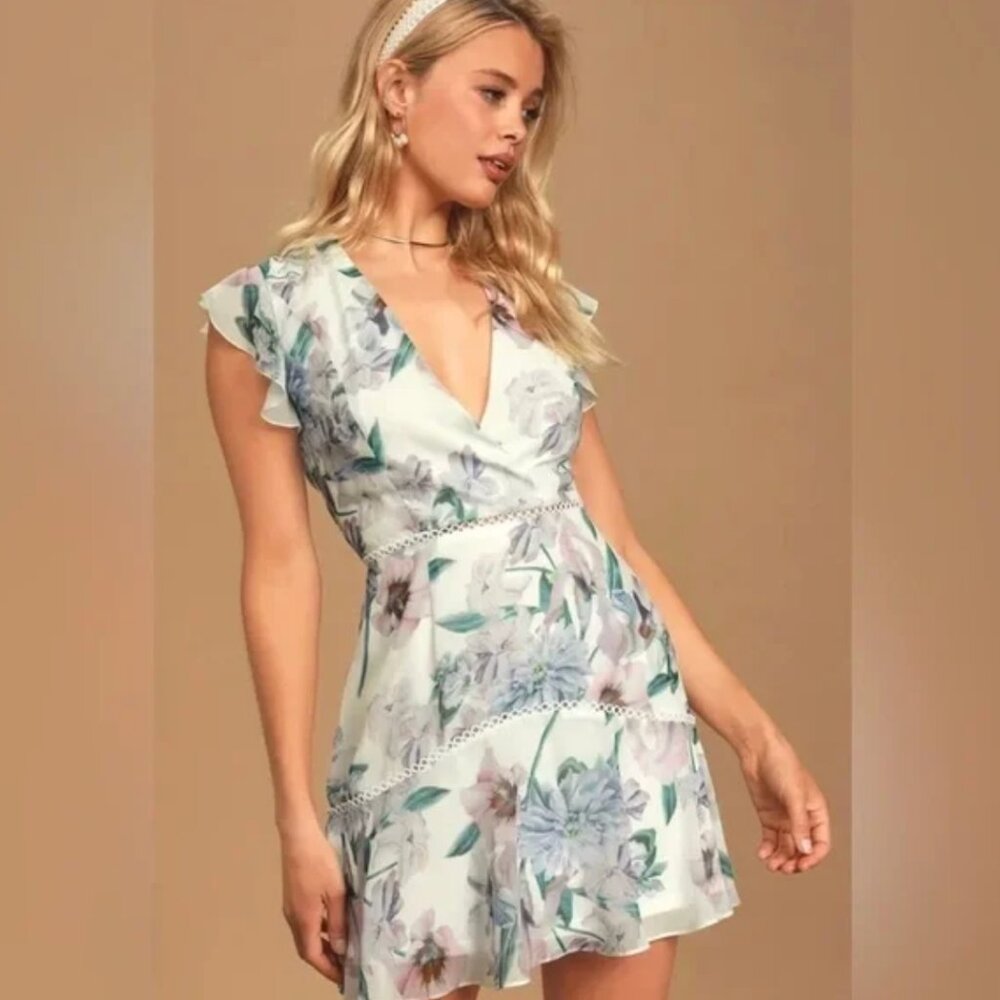NWT Lulu's White Floral Mini Dress - S
